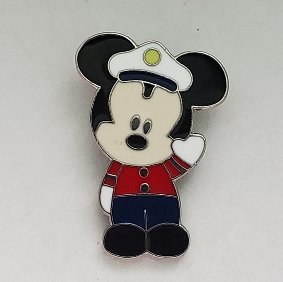 Disney Pin Trading Mickey Mouse Cruise Line Captain/Director Cuties Pin - Picture 1 of 3